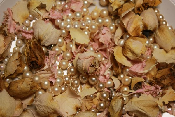 Comment choisir des barrettes en perles pour un look sophistiqué?